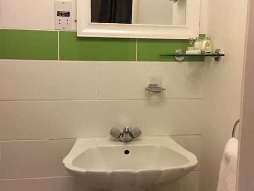 The Avenue Bed & Breakfast Дърам Екстериор снимка